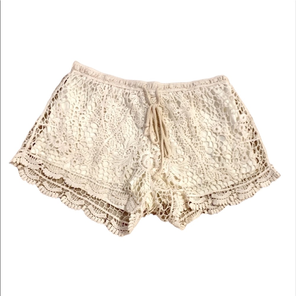 Ivory Lace Shorts With Elastic Waist, Size Large